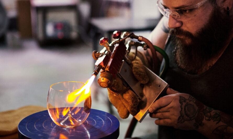 L’art du verre soufflé : un mariage entre tradition et modernité