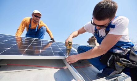 Installation de panneaux solaires